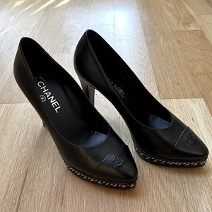 Chanel black lambskin pumps